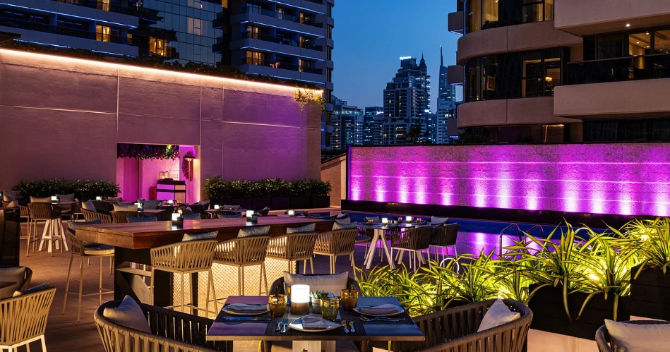 Dubai after Dark: The Best Nightlife, Rooftop Bars, and Evening Views